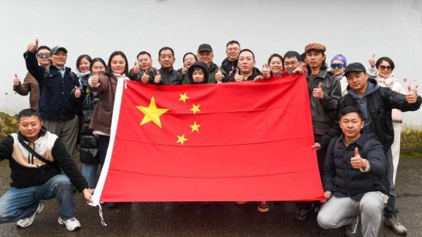 18名中国公民自伊朗撤离至阿塞拜疆