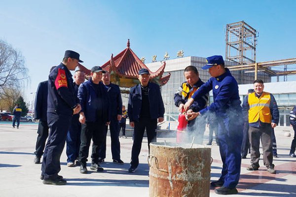 通辽消防“蓝焰讲师团”筑牢春季火灾防线