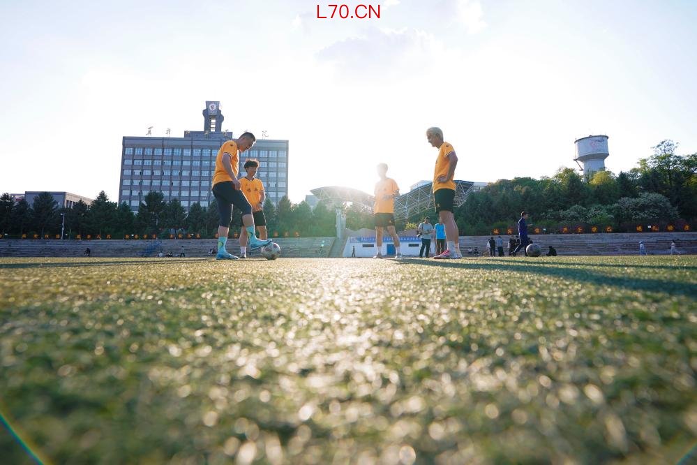 5月20日，鸡西队球员在训练中。新华社记者 那宇奇 摄